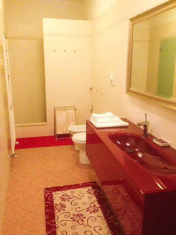 Amici Miei Rooms Cremona 3*,  Italy